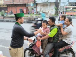 HMI Koms (P) Lafran Pane Tebing Tinggi Aktualisasikan Mission HMI, Lewat Aksi Berbagi Takjil.