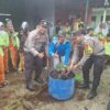 Polsek Panipahan Sosialisasi Dan Penanaman Pohon di Sekolah Di Wilayah Hukum nya.