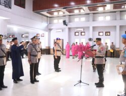 Kabag SDM dan Kasat POLAIRUD Polres Rokan Hilir, di Sertijabkan Dalam Sebuah Rangkian Upacara
