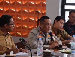 KAPOLRES ROHIL FASILITASI MEDIASI ANTARA KELOMPOK WANTON SIRINGO RINGO DENGAN KSO PT. UJUNG TANJUNG SEJAHTERA TERKAIT PENGELOLAAN PERKEBUNAN RUMBIA I DAN II