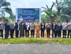 Polri Rokan Hilir Gelar Sosialisasi Green Policing & Tanam 50 Bibit Pohon di Ponpes Al-Majidiyah