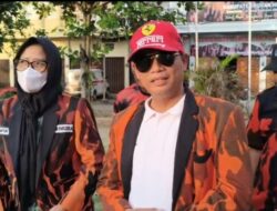 Waka 1 Ria Setiawan Pimpin Aksi Takjil Gratis Hari ke-7, MPC Pemuda Pancasila Rohil Prioritaskan Pengguna Jalan