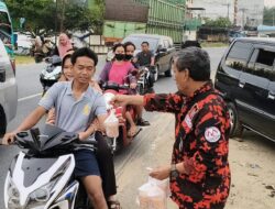 Ketua MPO MPC PP Rohil Apresiasi Konsistensi Tim Takjil Gratis