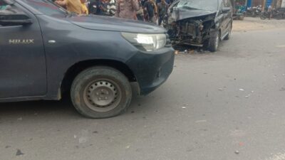 Laka Lantas diBaganbatu, Truk CPO Bertabrakan Dengan Mobil Avanza