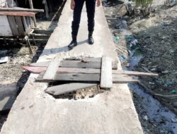 Pengusaha Viar Panipahan Perbaiki jalan Bakti dana Pribadi.