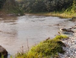 Air Sungai Bilah Keruh Kecoklatan Diduga Akibat Aktivitas Pertambangan Galian C Menjadi Kritikan Media.