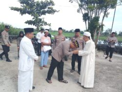 Waka Polres Rohil Jalin Silaturahmi dengan Tuan Guru Suluk Naqsabandiyah di momen Hari Raya Idul Adha 1447 H