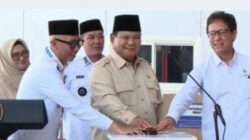 BUPATI DAN WAKIL BUPATI PESISIR BARAT SAMBUT PRESIDEN PRABOWO SUBIANTO RESMIKAN RSUD KH. MUHAMMAD THOHIR KRUI