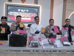 POLRES ROKAN HILIR GELAR KONFERENSI PERS UNGKAP KASUS OPS ANTIK LANCANG KUNING 2026 DAN KASUS NARKOBA BULAN MEI 2026