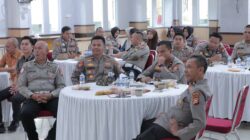 POLRES ROKAN HILIR GELAR NONTON BARENG PIALA DUNIA FIFA 2026 BERSAMA MASYARAKAT