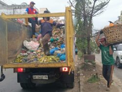 PT SIA Salurkan Bantuan Armada, Bersihkan Tumpukan Sampah di Bagan Sinembah