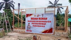 POLRES ROKAN HILIR TINJAU PROGRES BEDAH RUMAH WARGA, WUJUD KEPEDULIAN MENYAMBUT HARI BHAYANGKARA KE-80