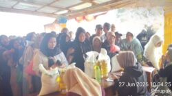 Pemerintah Desa Perupuk Salurkan Bantuan Pangan Non Tunai untuk Warga Kurang Mampu.