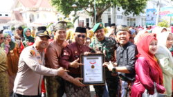 Dandim 0321/Rohil dan Ketua Persit Turut Ramaikan Tari Masal Sapin Bagan Yang Sapu Rekor Muri Dunia
