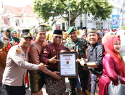 Dandim 0321/Rohil dan Ketua Persit Turut Ramaikan Tari Masal Sapin Bagan Yang Sapu Rekor Muri Dunia