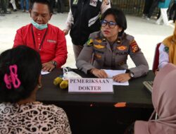 MALARIA MENGANCAM PESISIR SINABOI, EKSPEDISI MERAH PUTIH PRESISI POLDA RIAU HADIR DENGAN PELAYANAN KESEHATAN GRATIS