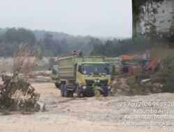 5 Truk Hino Dan 2 Excavator Terpantau Aktif Dalam Aktivitas Beroperasi Pertambangan Galian C, BBM Subsidi Diduga Digunakan.