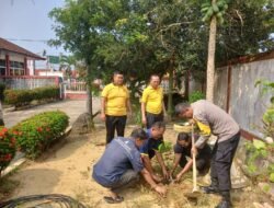 Wujudkan Polri Peduli Lingkungan, Polsek Bagan Sinembah Sosialisasikan Green Policing dan Tanam Pohon