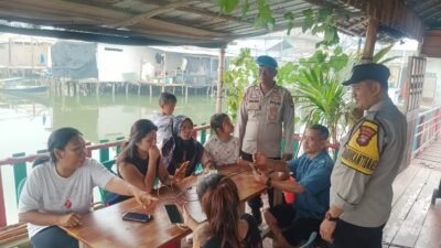 Polsek Bukit Bestari Berikan Layanan Pengisian Daya Elektronik Gratis bagi Warga Terdampak Pemadaman Listrik Bergilir