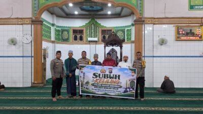 Wujudkan Kedekatan dengan Masyarakat, Polsek Bagan Sinembah Laksanakan Pengamanan dan Ibadah Sholat Subuh di Masjid Raya An Nur