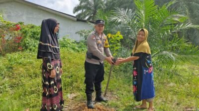 POLSEK BAGAN SINEMBAH GENCARKAN GREEN POLICING, AJAK MASYARAKAT PEDULI LINGKUNGAN DAN LESTARIKAN ALAM
